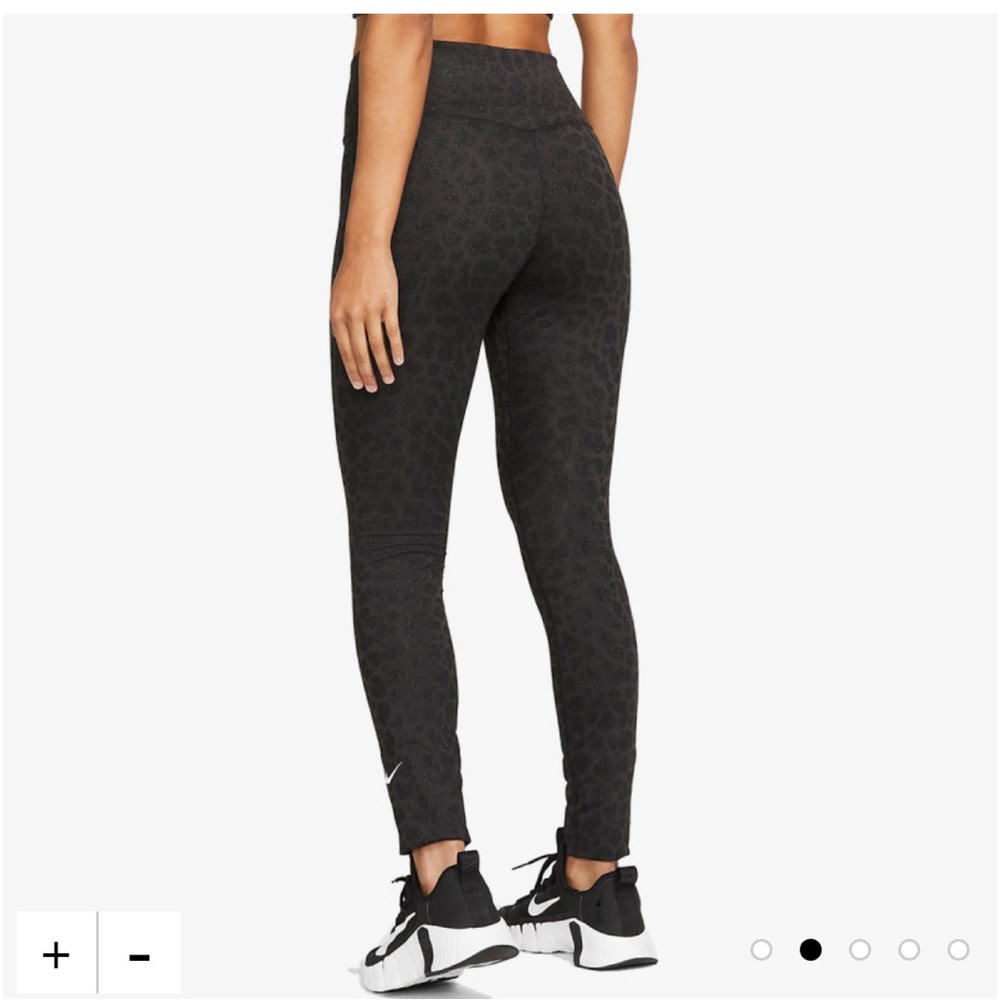 Nike One Women's Mid-Rise leopard print Printed Leggings size M